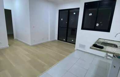 Imagem: O apartamento possui 1 Dormitório, 1 Banheiro, 1 Vaga na garagem