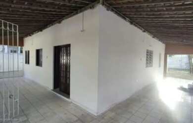 Imagem 2: Casa em Rio Doce com 200m2 de área construída próximo a praia