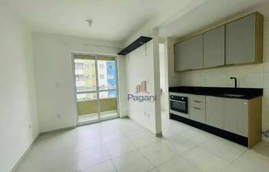 Imagem: O apartamento possui 2 Dormitórios, 1 Banheiro, 1 Vaga na garagem