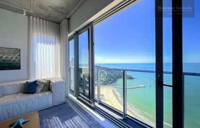 Imagem: O apartamento possui 5 Dormitórios, 5 Banheiros, 4 Vagas na