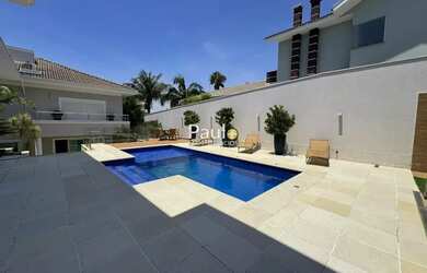 Imagem: A casa em condomínio possui 5 Dormitórios, 5 Banheiros, 5