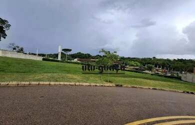 Imagem: O terreno possui 900m² de Área e está localizado em Centro