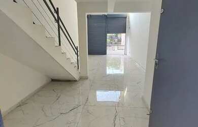 Imagem: O depósito possui 2 Vagas na garagem, 38m² de Área e está