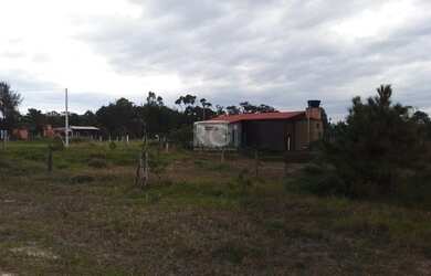 Imagem: O terreno possui 301m² de Área e está localizado em Arroio