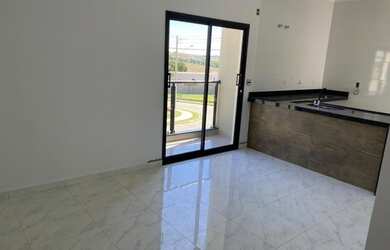 Imagem: A casa em condomínio possui 3 Dormitórios, 3 Banheiros, 4