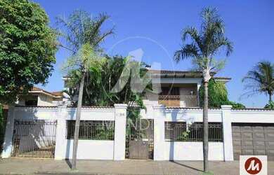 Imagem: O depósito possui 5 Vagas na garagem, 800m² de Área e está