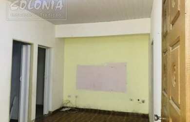 Imagem: A casa possui 2 Dormitórios, 1 Banheiro, 2 Vagas na garagem