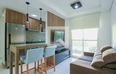 Imagem: O apartamento possui 2 Dormitórios, 1 Banheiro, 1 Vaga na garagem