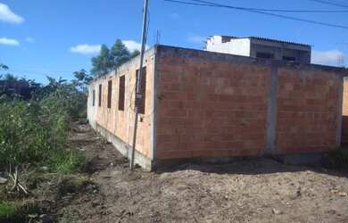 Imagem: A casa possui 2 Dormitórios, 1 Banheiro, Imóvel novo e está