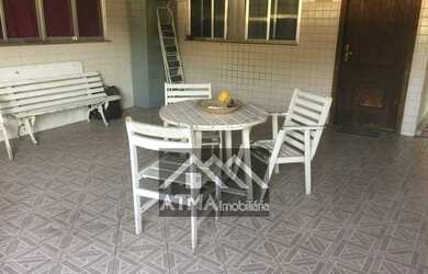 Imagem: A casa possui 3 Dormitórios, 2 Banheiros, 130m² de Área