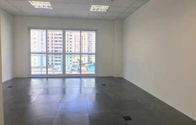 Imagem: O depósito possui 1 Vaga na garagem, 36m² de Área e está