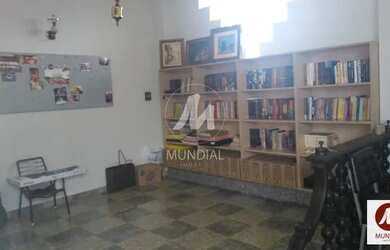 Imagem: O depósito possui 5 Vagas na garagem e 347m² de Área e está