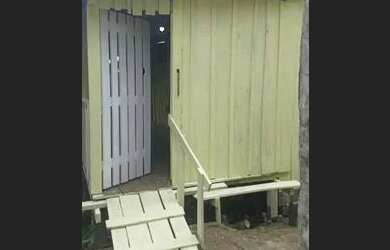 Imagem: A casa possui 2 Dormitórios, 1 Banheiro e está localizado