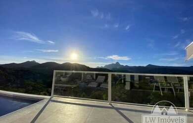 Imagem: A casa em condomínio possui 3 Dormitórios, 4 Banheiros, 3