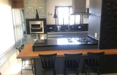 Imagem: O apartamento possui 3 Dormitórios, 4 Banheiros, 3 Vagas na