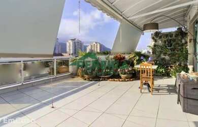 Imagem: O apartamento na cobertura possui 3 Dormitórios, 2 Banheiros