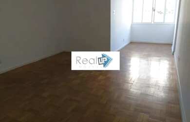 Imagem: O apartamento possui 3 Dormitórios, 2 Banheiros, 1 Vaga na