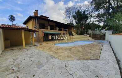 Imagem: A casa possui 3 Dormitórios, 4 Banheiros, 300m² de Área e