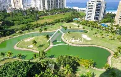 Imagem: O apartamento e possui 3 Dormitórios, 5 Banheiros, 400m² de