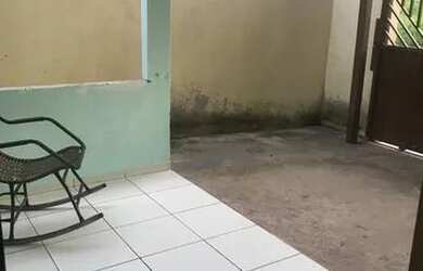 Imagem: A casa possui 2 Dormitórios, 2 Banheiros e está localizado