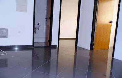 Imagem: O depósito possui 1 Vaga na garagem e 32m² de Área e está