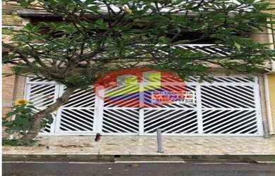 Imagem: A casa possui 3 Dormitórios, 4 Banheiros, 2 Vagas na garagem