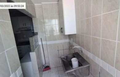 Imagem 5: Apartamento 2 Dormitórios Semi-Mobiliado Para Locação Anual no/Centro de Balneário Cambori