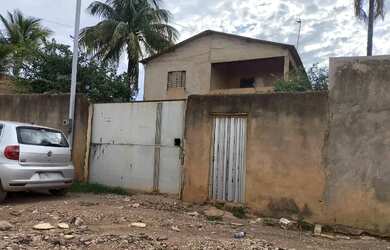 Imagem: A casa possui 5 Dormitórios e está localizado em Brasília