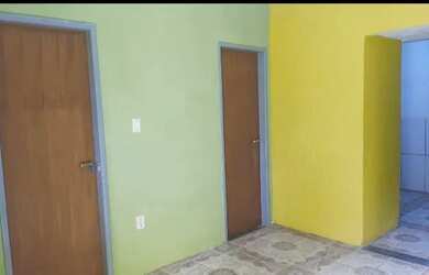 Imagem 4: Prédio com três casas e um ponto comercial