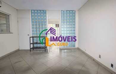 Imagem: O depósito possui 2 Vagas na garagem, 237m² de Área e está