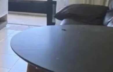 Imagem: O apartamento possui 2 Dormitórios, 2 Banheiros, 2 Vagas na