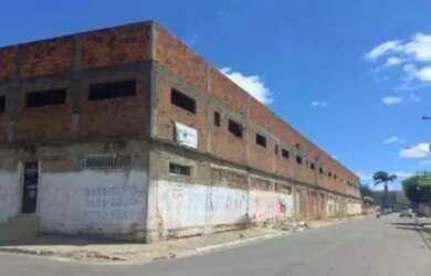 Imagem: A casa possui 1 Dormitório, 1 Banheiro, 10m² de Área e está