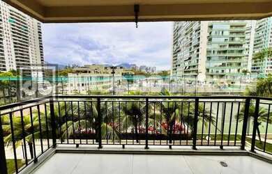 Imagem 2: Apartamento à venda 2 quartos, varanda, reformado, 1 vaga, four seasons,...