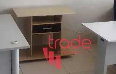 Imagem: O depósito possui 1 Vaga na garagem, 60m² de Área e está