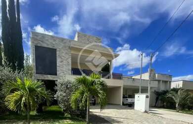 Imagem: A casa em condomínio possui 4 Dormitórios, 5 Banheiros, 5