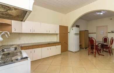 Imagem: A casa possui 2 Dormitórios, 3 Banheiros, 3 Vagas na garagem