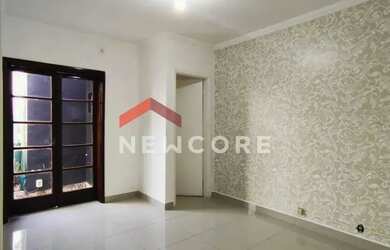 Imagem: A casa possui 3 Dormitórios, 2 Banheiros, 4 Vagas na garagem