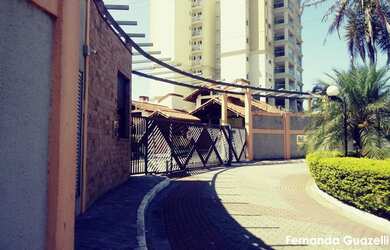 Imagem: A casa em condomínio possui 4 Dormitórios, 3 Banheiros, 4