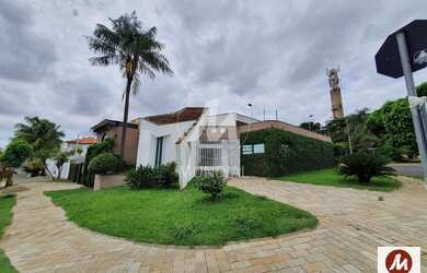 Imagem 3: Casa térrea na rua 6 dormitórios/suite, cozinha planejada