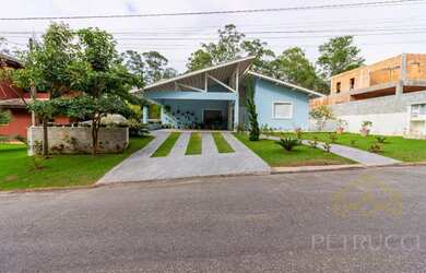 Imagem: A casa em condomínio possui 3 Dormitórios, 4 Banheiros, 4