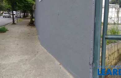 Imagem: O terreno possui 636m² de Área e está localizado em Vila