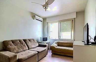 Imagem: O apartamento possui 1 Dormitório, 1 Banheiro, 42m² de Área