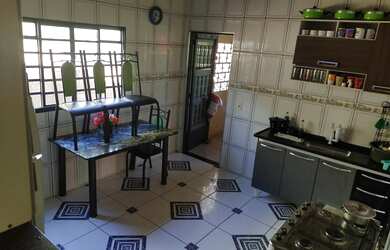 Imagem 5: Casa top. Varanda, 1.360m² de Área, 4 Vagas na garageme3 Dormitórios