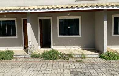 Imagem: A casa em condomínio possui 2 Dormitórios, 3 Banheiros, 1