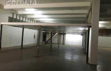 Imagem: O depósito possui 1.409m² de Área e está localizado em