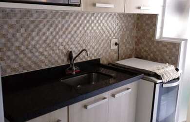 Imagem: O apartamento possui 2 Dormitórios, 1 Banheiro, 1 Vaga na garagem