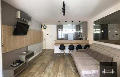 Imagem: O apartamento possui 1 Dormitório, 2 Banheiros, 1 Vaga na garagem