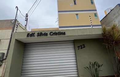 Imagem: O apartamento possui 3 Dormitórios, 1 Banheiro, 1 Vaga na garagem