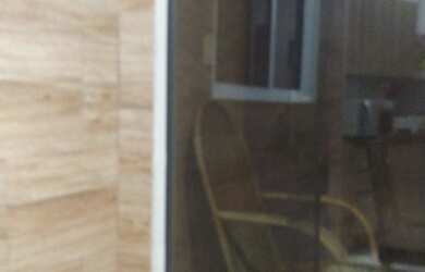 Imagem: A casa possui 4 Dormitórios, 2 Banheiros, 1 Vaga na garagem