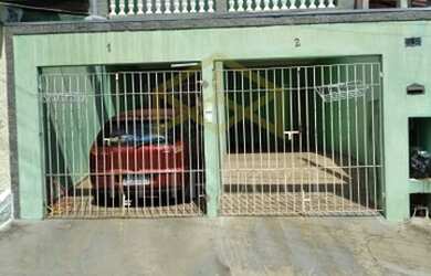 Imagem: A casa possui 3 Dormitórios, 2 Banheiros, 2 Vagas na garagem